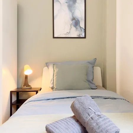Bege Team Base Apartment *